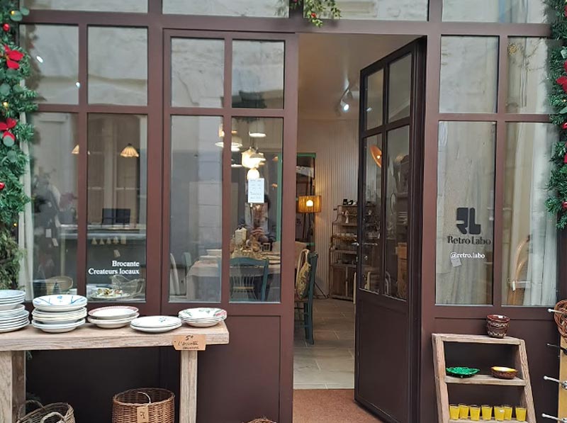retro labo villeneuve les avignon