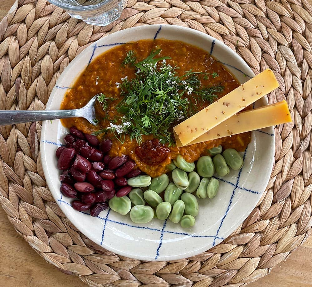 assiette grès solide pour mon déjeuner